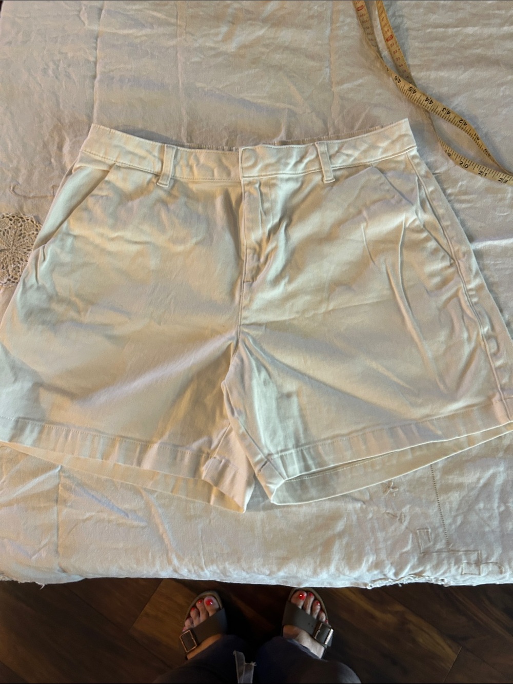 Banana Republic White Tailored Shorts sz 14